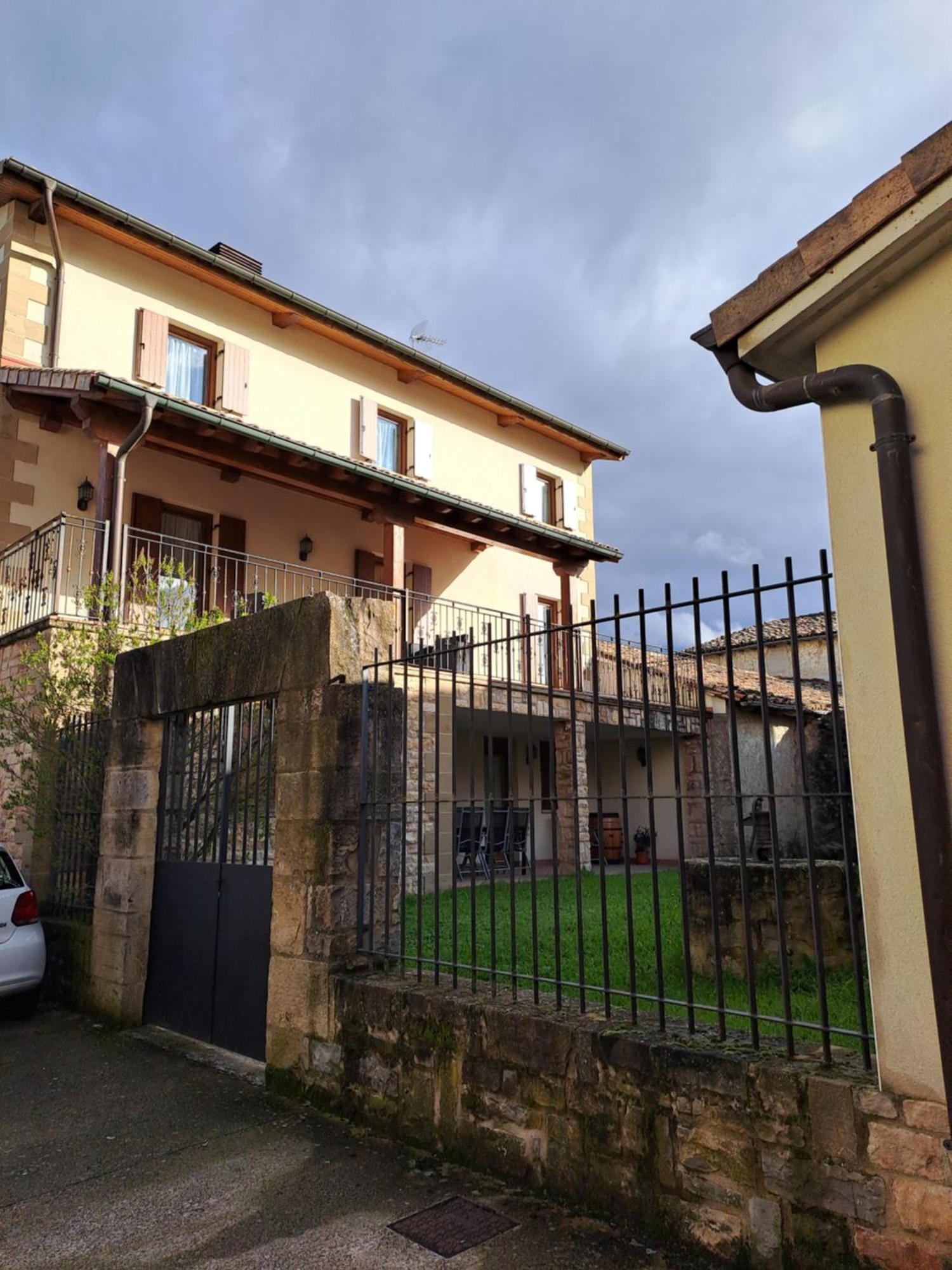 Casa Rural Torreblanca Уррос Экстерьер фото